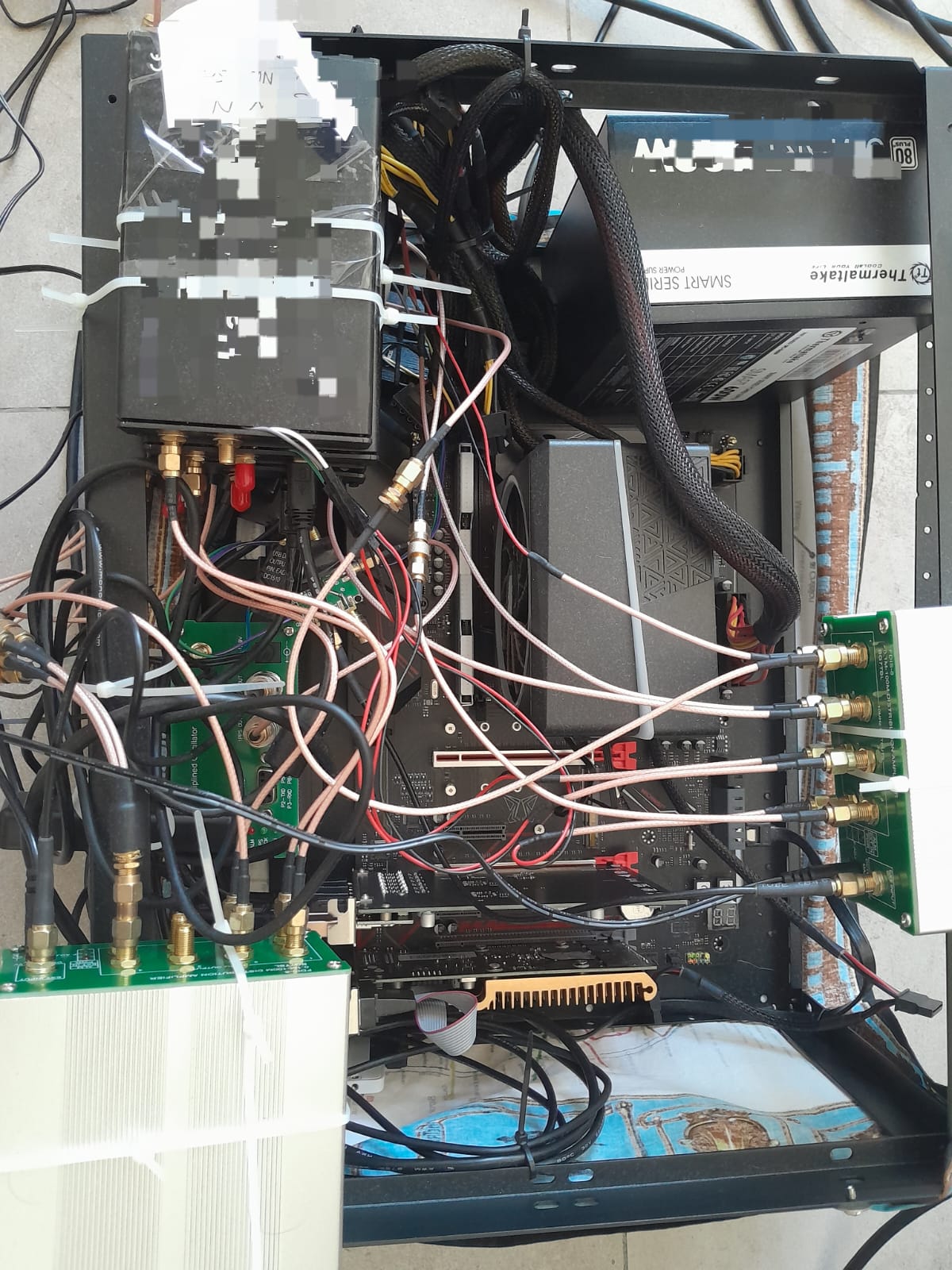 Sistema receptor multicanal 8 canales basado en AD9361